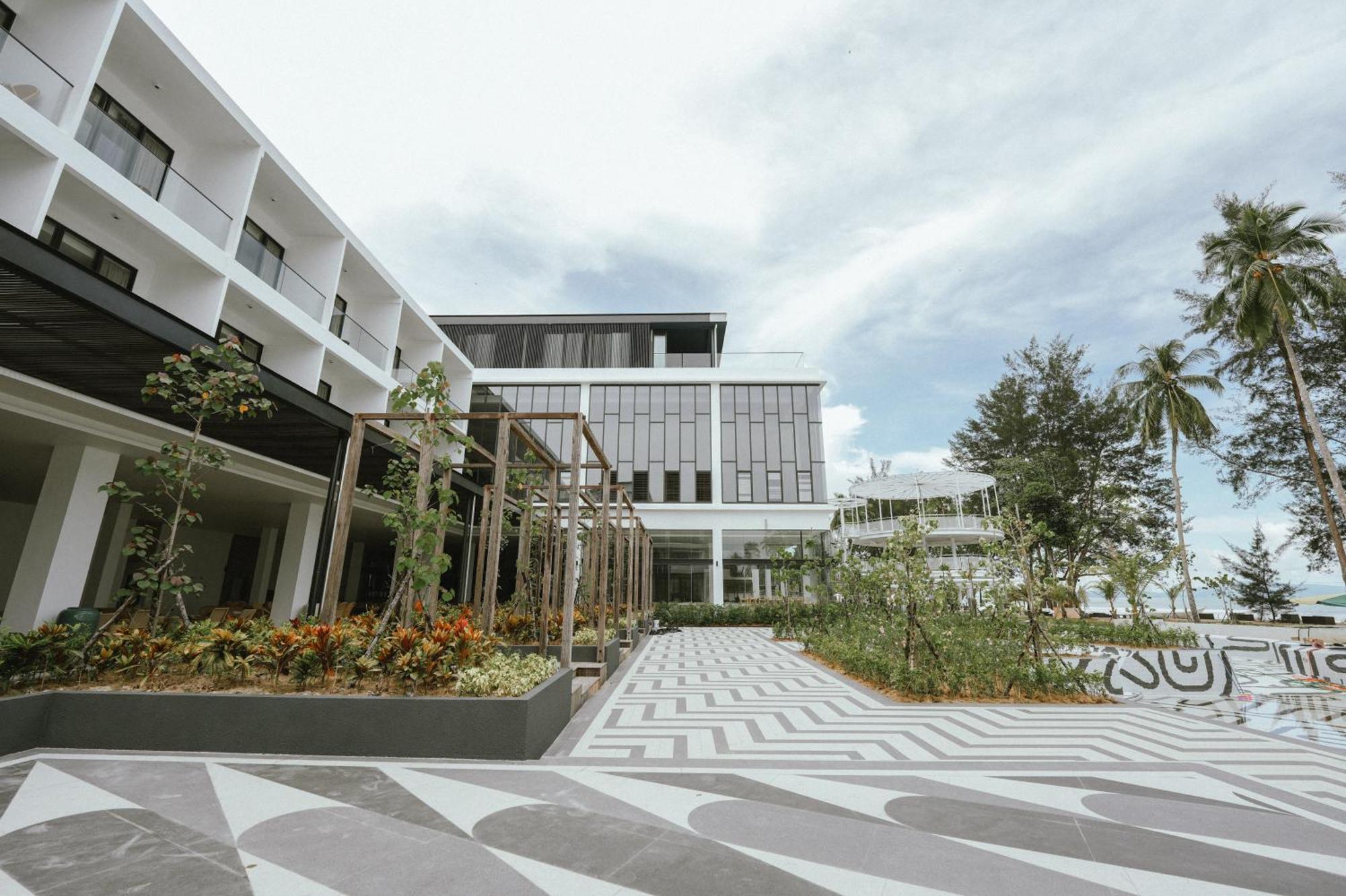 Roxy Beach Resort Sematan 外观 照片