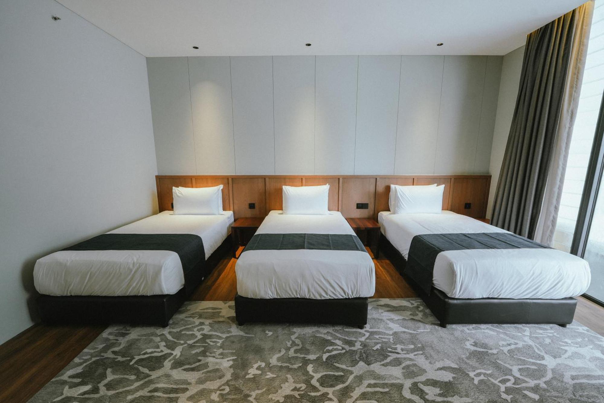 Roxy Beach Resort Sematan 外观 照片