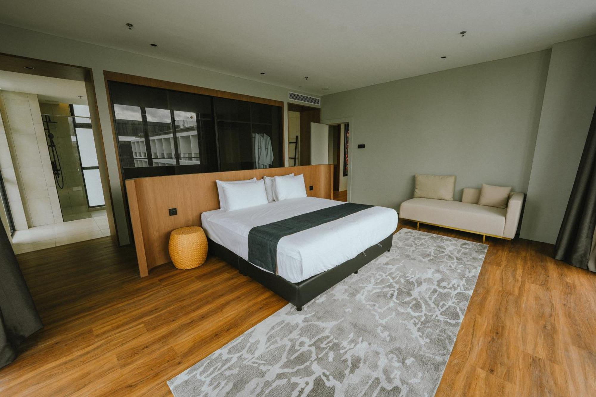 Roxy Beach Resort Sematan 外观 照片