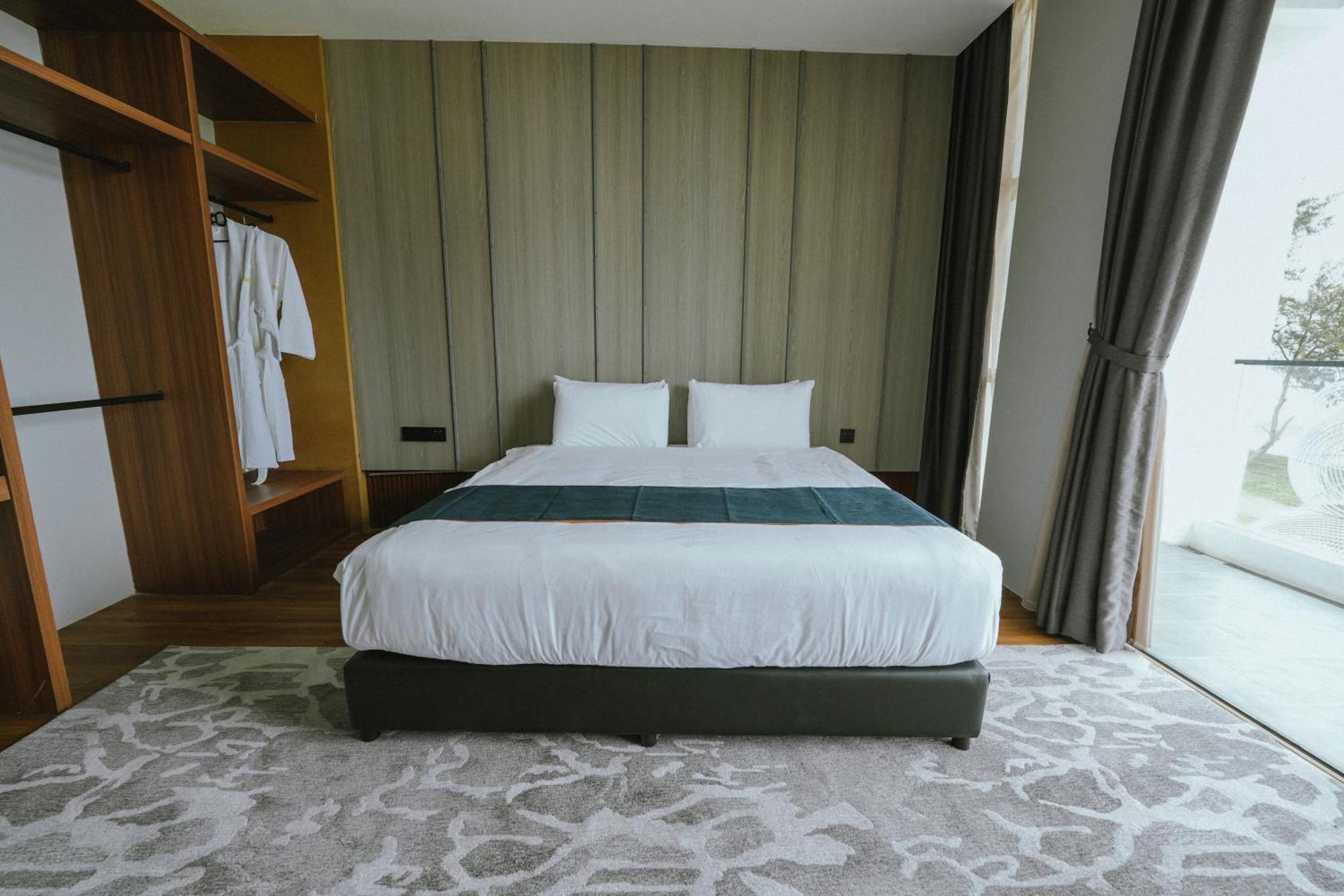 Roxy Beach Resort Sematan 外观 照片