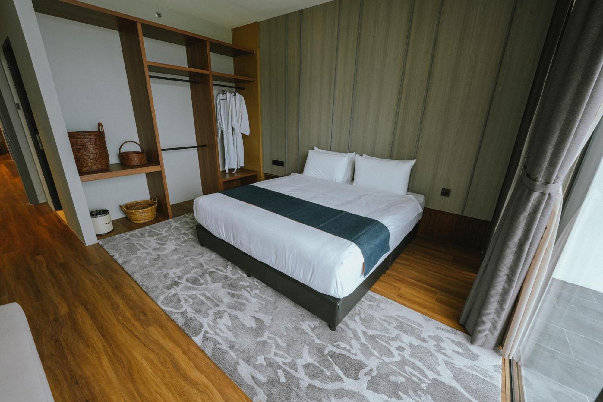 Roxy Beach Resort Sematan 外观 照片