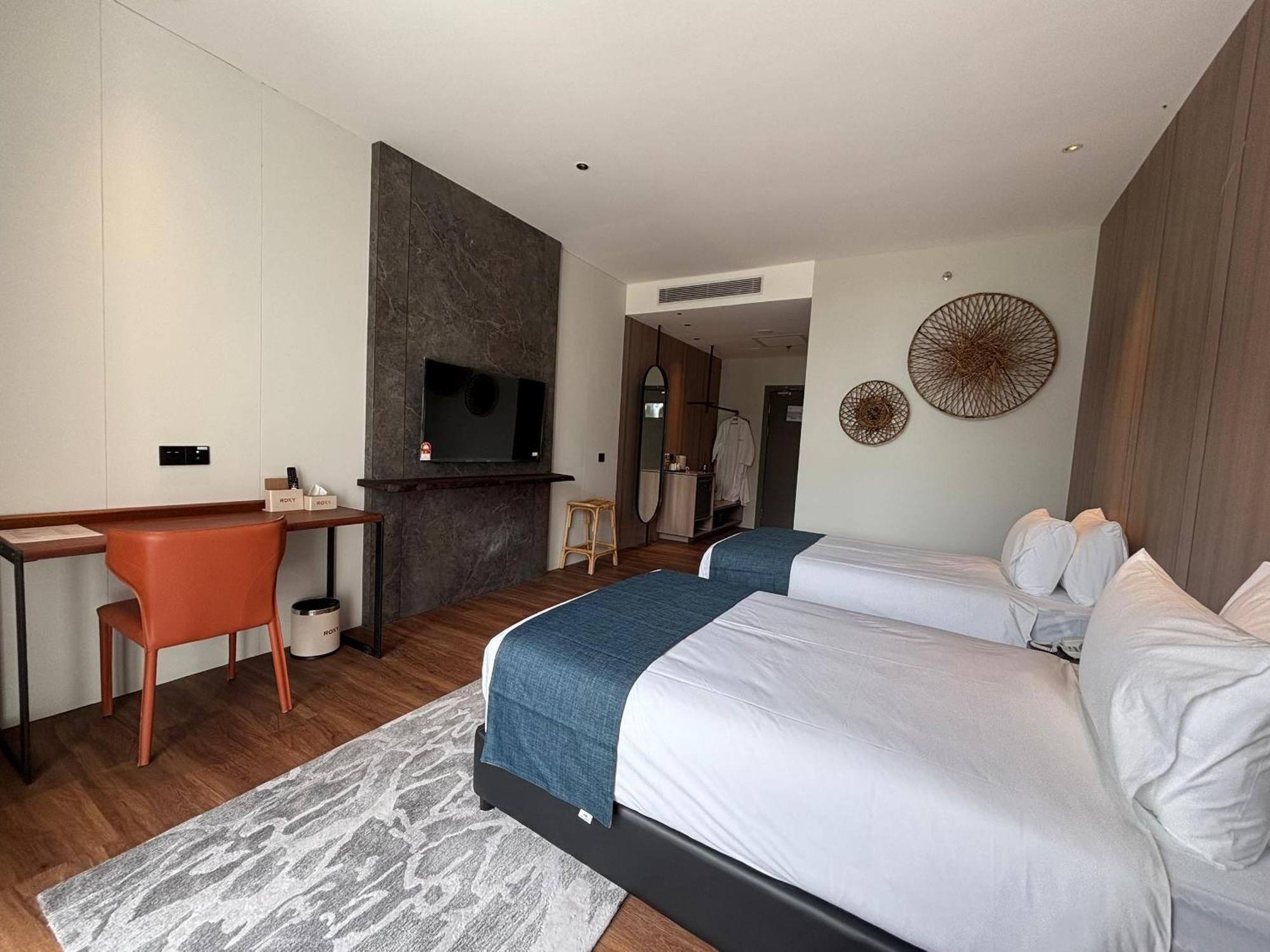 Roxy Beach Resort Sematan 外观 照片