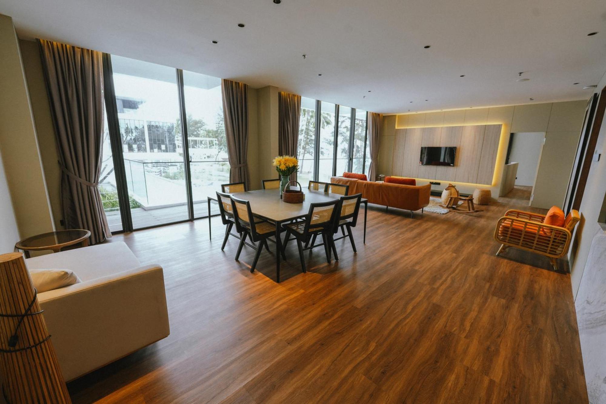 Roxy Beach Resort Sematan 外观 照片