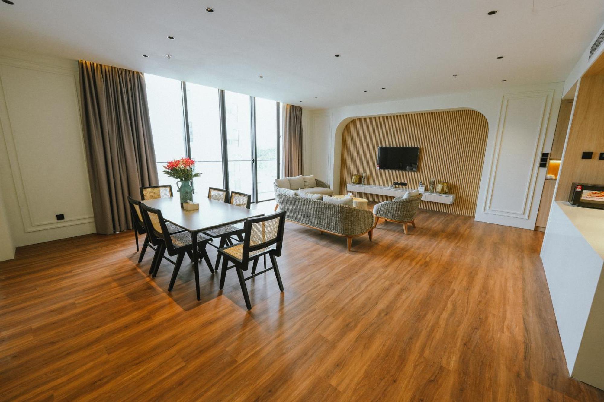 Roxy Beach Resort Sematan 外观 照片