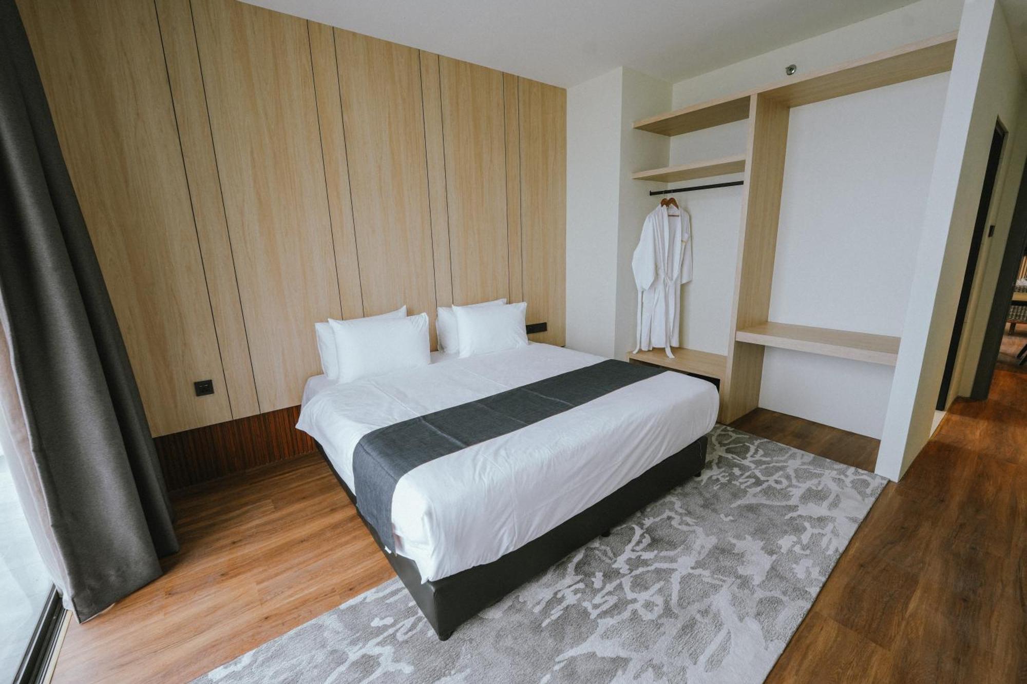 Roxy Beach Resort Sematan 外观 照片